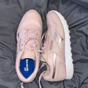 light pink reebok’s
